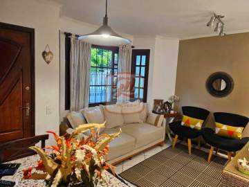 Ótima localização - CASA DUPLEX, 3 quartos, 1 suíte, 1 vga, área gourmet - Pechincha - CS3268