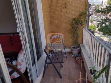 Ótima localização - Apartamento 02 quartos, com dependência de empregada - AP2959