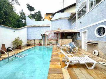 Ótima localização - CASA DUPLEX EM CONDOMÍNIO, PISCINA E ÁREA GOURMET - CS3369