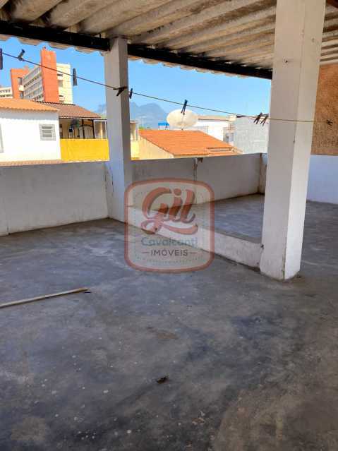 8fda8f5a-7cd5-48fb-876a-880cca - 24