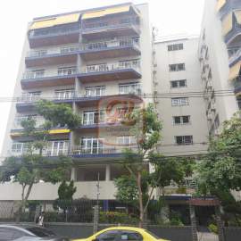 Apart. Arejado - Amplo apartamento sala varanda 03 quartos vazio com dependência completa vaga de garagem - AP3090