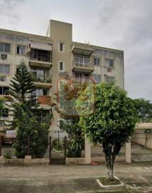 Janelas Amplas - Apartamento de frente VAZIO sala varanda 02 quartos 01 vaga próximo supermercado - AP3149