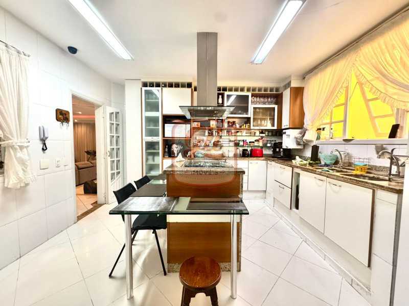 WhatsApp Image 2025-12-19 at 1 - 6