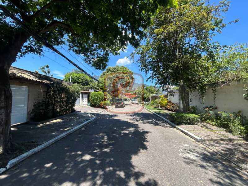 242ce66f-cf9d-47db-8974-09b907 - 26