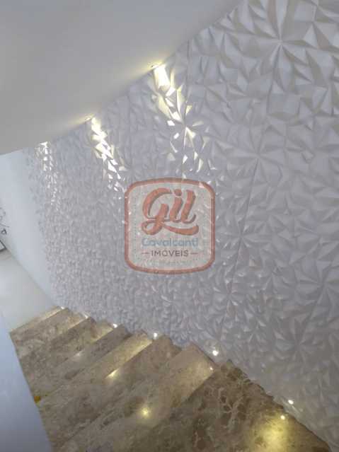 f11de6d4-e2bb-432e-9d2b-459193 - 18