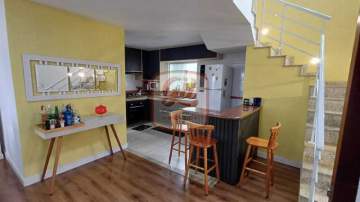 CASA DUPLEX, CONDOMÍNIO FECHADO, TAQUARA, SUÍTE MASTER, ENERGIA SOLAR - CS3634