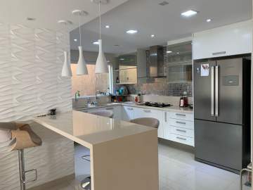 Ótima localização - REFORMADO, VÁZIO, ÓTIMA LOCALIZAÇÃO, 3 QUARTOS SENDO 1 SUÍTE, - CS3642