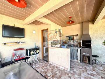 Casa Documentada, 2 suítes, quarto no 1° pavimento, Aceita Financiamento e FGTS - CS3654