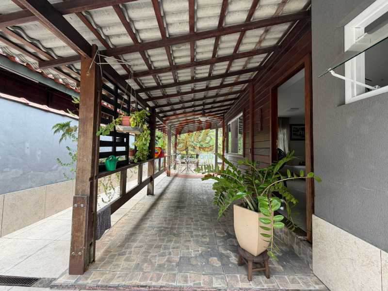 3f908f9c-b56f-4bdb-9ab2-df8445 - 5