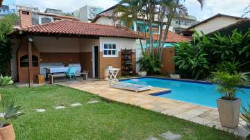 CASA DE RUA, SUÍTE, PISCINA, ÁREA GOURMET, TAQUARA, GARAGEM 3 CARROS - CS3665