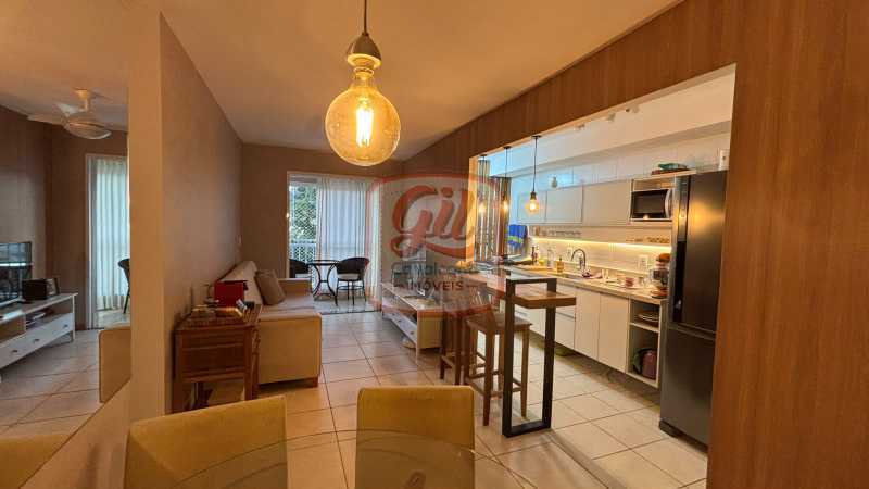 Conheça 7f4b9977-1209-49be-91ef-040bcc do imóvel - APARTAMENTO REFORMADO / 02 QUARTOS / 01 SUITE / VARANDA FECHADA COM CORTINA DE VIDRO / 01 VAGA DE GARAGEM - AP3296 - 4 7f4b9977-1209-49be-91ef-040bcc - 4