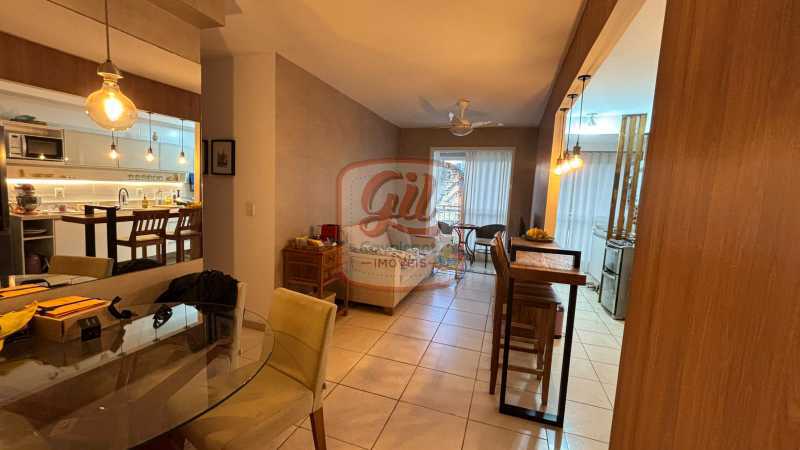 Conheça 82f3ec57-4e61-4b1e-977a-1787d0 do imóvel - APARTAMENTO REFORMADO / 02 QUARTOS / 01 SUITE / VARANDA FECHADA COM CORTINA DE VIDRO / 01 VAGA DE GARAGEM - AP3296 - 5 82f3ec57-4e61-4b1e-977a-1787d0 - 5