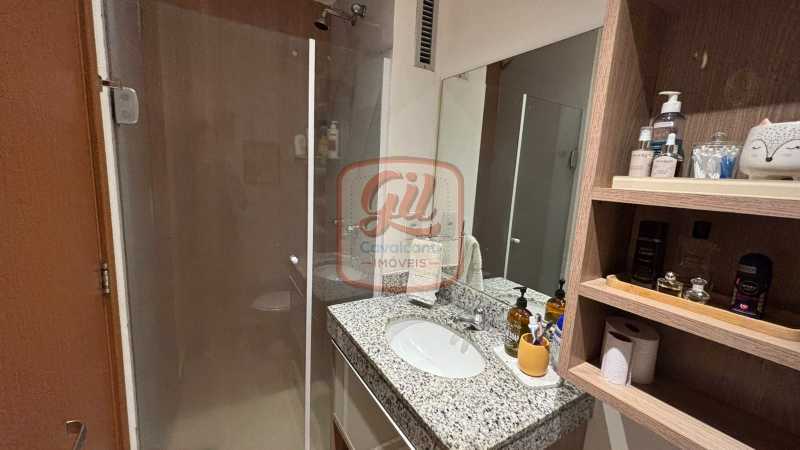 Conheça 836c80f9-2002-45c7-a5f3-13ded7 do imóvel - APARTAMENTO REFORMADO / 02 QUARTOS / 01 SUITE / VARANDA FECHADA COM CORTINA DE VIDRO / 01 VAGA DE GARAGEM - AP3296 - 20 836c80f9-2002-45c7-a5f3-13ded7 - 20