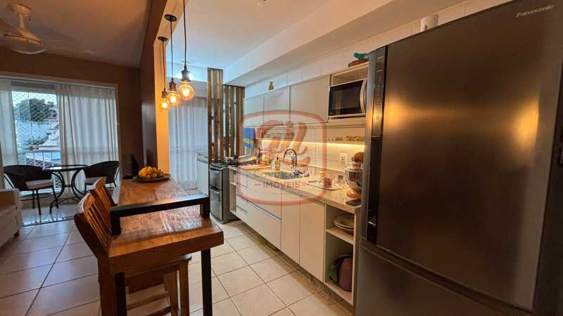 Conheça b7524293-8c07-4988-af9e-6726d2 do imóvel - APARTAMENTO REFORMADO / 02 QUARTOS / 01 SUITE / VARANDA FECHADA COM CORTINA DE VIDRO / 01 VAGA DE GARAGEM - AP3296 - 10 b7524293-8c07-4988-af9e-6726d2 - 10
