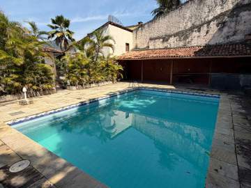 Oportunidade! - OPORTUNIDADE / 04 QUARTOS / 02 SUITES / CLOSET / VARANDA / PISCINA / CHURRASQUEIRA / DEPENDENCIA DE EMPREGADA COMPLETA / SALA EM 03 AMBIENTES / QUINTAL - CS3730
