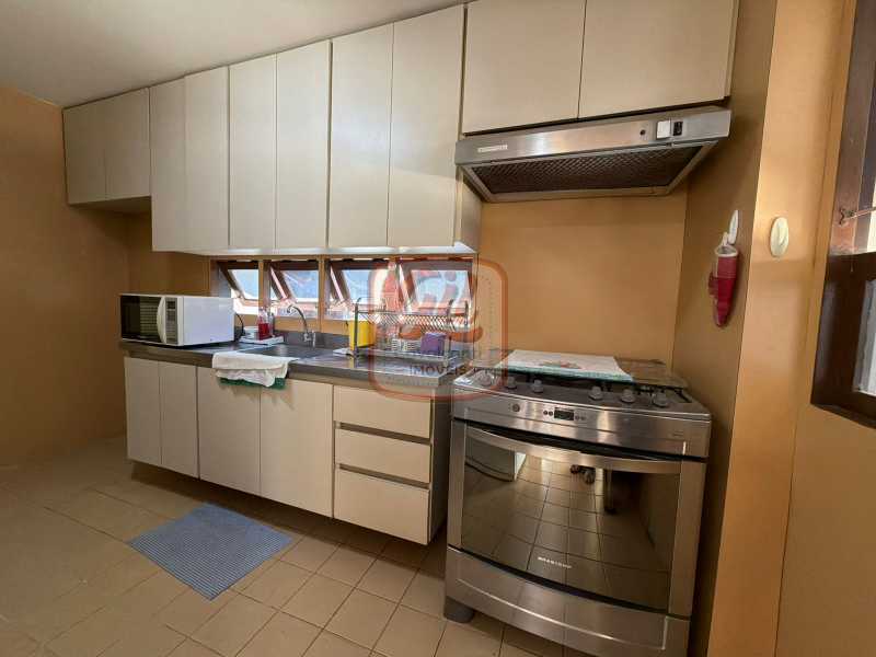 Conheça 150451b3-c5a1-47fb-80b3-f9086d do imóvel - OPORTUNIDADE / 04 QUARTOS / 02 SUITES / CLOSET / VARANDA / PISCINA / CHURRASQUEIRA / DEPENDENCIA DE EMPREGADA COMPLETA / SALA EM 03 AMBIENTES / QUINTAL - CS3730 - 13 150451b3-c5a1-47fb-80b3-f9086d - 13