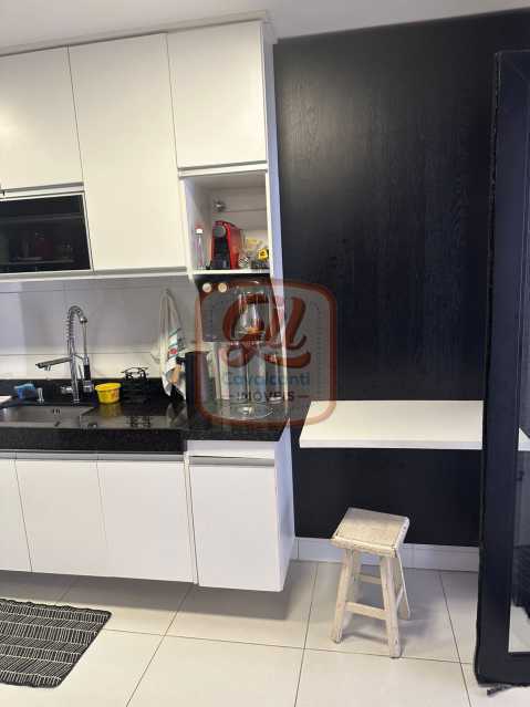 Conheça 15. do imóvel - CASA TRIPLEX/4 QUARTOS/SUITE MASTER/CONDOMÍNIO FECHADO/PISCINA/CHURRASQUEIRA/ENERGIA SOLAR - CS3731 - 17 15. - 17