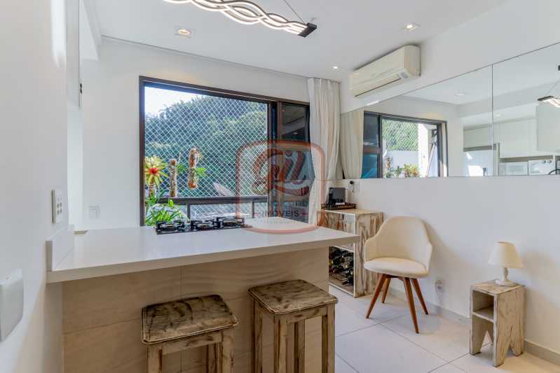 Conheça 05-sala-006 do imóvel - COBERTURA 115 METROS ,2 SUÍTES, COM VISTA PARA O CRISTO REDENTOR E PÃO DE AÇUCAR A PARTIR DO SEG PAVIMENTO - CB0375 - 5 05-sala-006 - 5