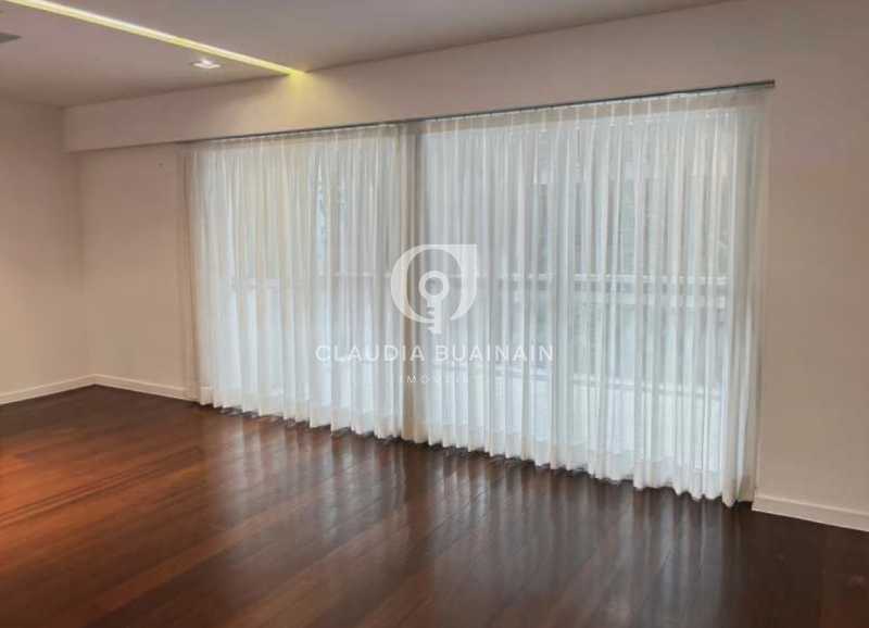 0C272C8E-2AAE-4AF2-89DA-E7183C - 3