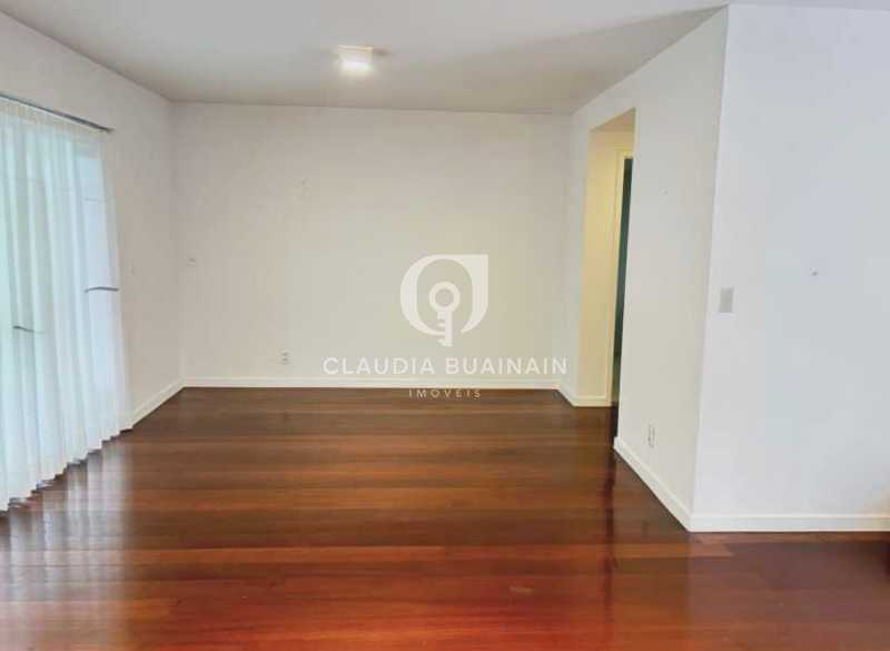 C024C0F2-9B66-4262-890A-4E4307 - 4