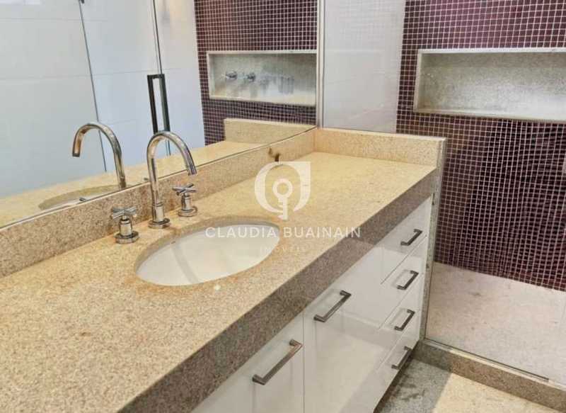 03750D66-51A1-488B-B0C3-764467 - 8