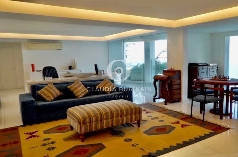 ea940c9e-c4a7-4c4f-a5a1-d97339 - 23