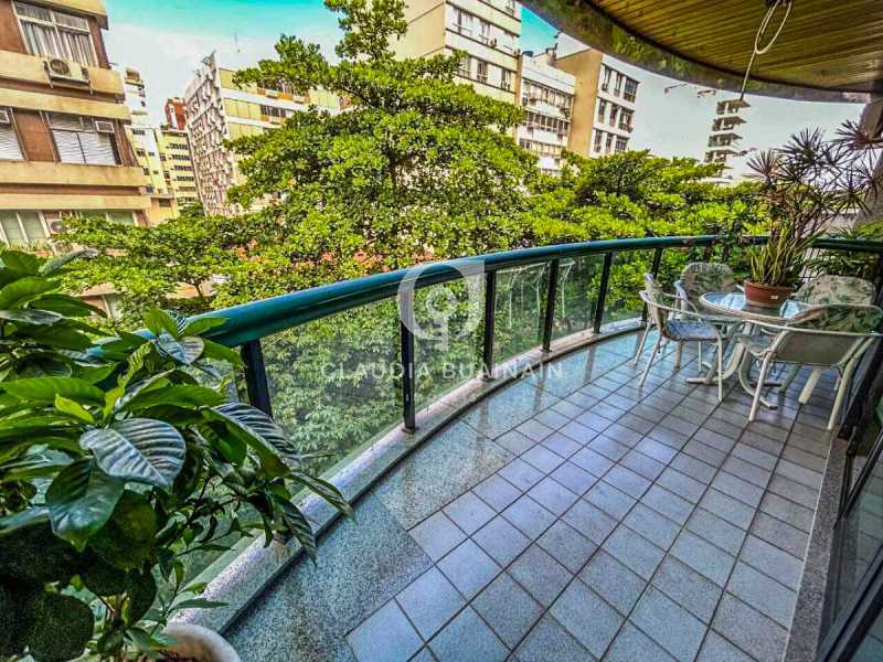 C88298A7-C602-495A-B64E-A365EB - 1