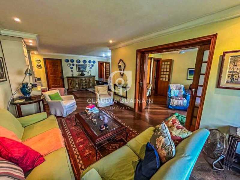 E20BB447-0718-46C0-9C8E-ED1C90 - 7