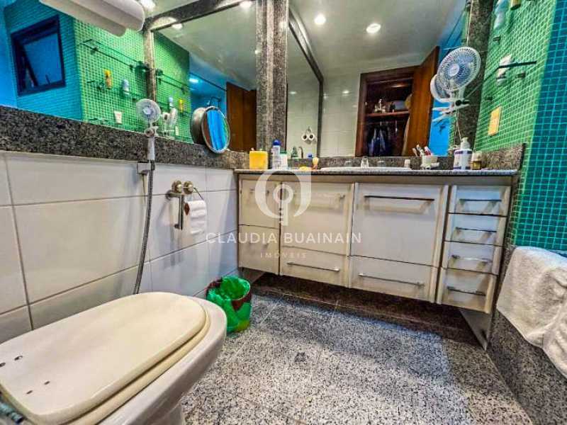 D49079AB-AFBF-4D07-BCCF-CC5568 - 13