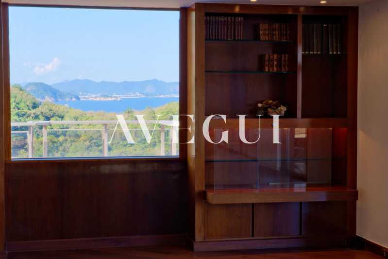 WhatsApp Image 2025-12-13 at 1 - 19