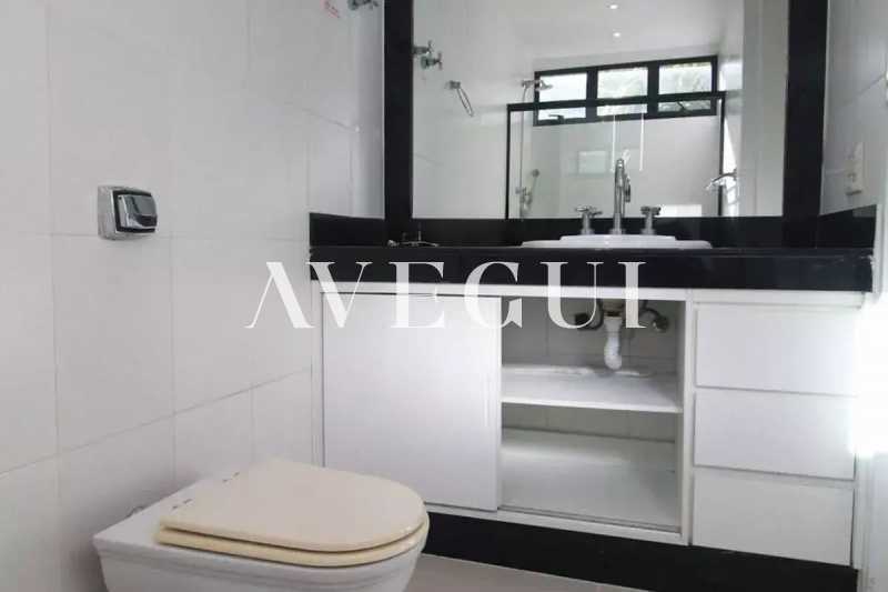 Banheiro suite 1_2025-01-08_18 - 19