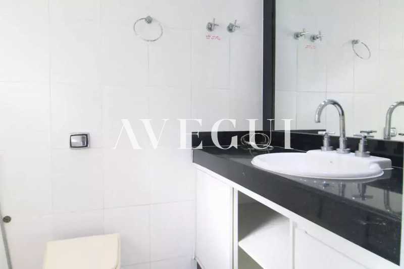 Banheiro suite 2_2025-01-08_18 - 20