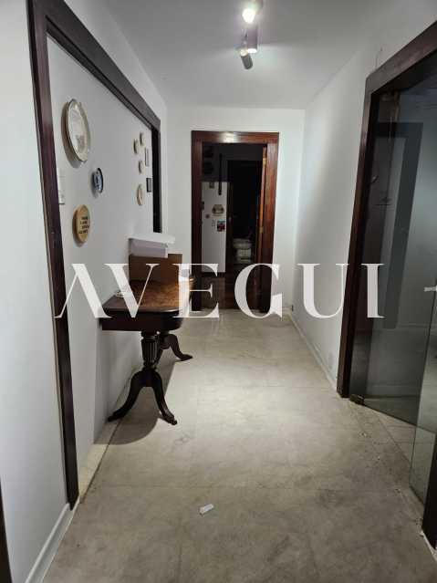 WhatsApp Image 2025-05-14 at 1 - 6