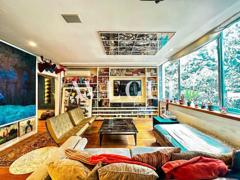 WhatsApp Image 2025-05-05 at 1 - 13