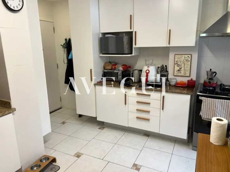 f2395a67b33a19bc9a9fe956310a95 - 27