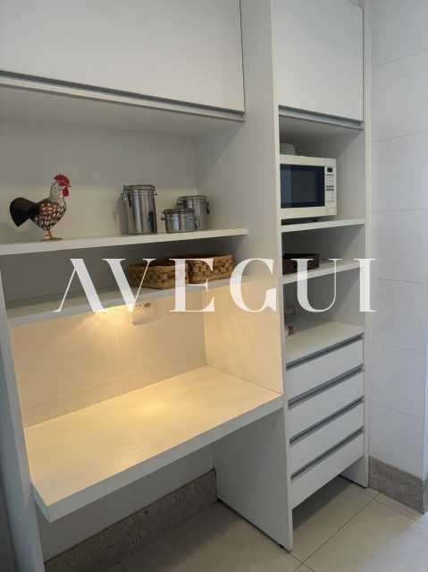 cd2ce54c-22c9-4c69-aafd-835011 - 17