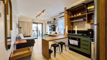 Quarto e sala mobiliado em Copacabana - 51m², varanda, 1 vaga, pronto para morar - ALAP10041