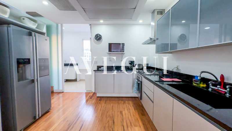 Conheça IMG_9553.MOV.00_00_01_51.Quadr do imóvel - Cobertura duplex à venda na Atlântica - 3 suítes - Vista Mar - AICO30065 - 22 IMG_9553.MOV.00_00_01_51.Quadr - 22