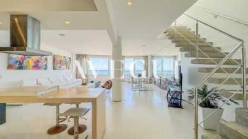 Imperdível - Cobertura duplex à venda na Atlântica - 3 suítes - Vista Mar - AICO30068