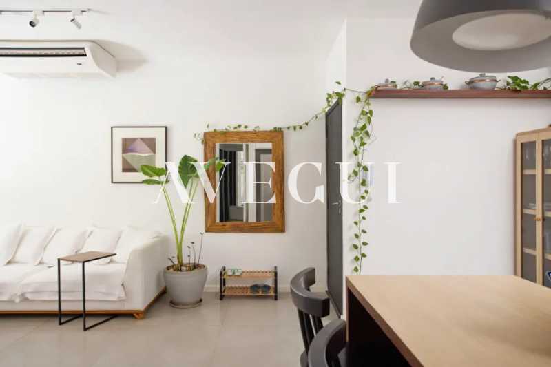 652dc3604c4c5ab2e9f34dc2883e17 - 2