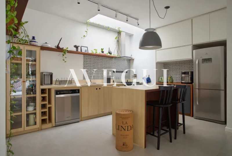 16025c5b38b370893b057f8acb7a57 - 13