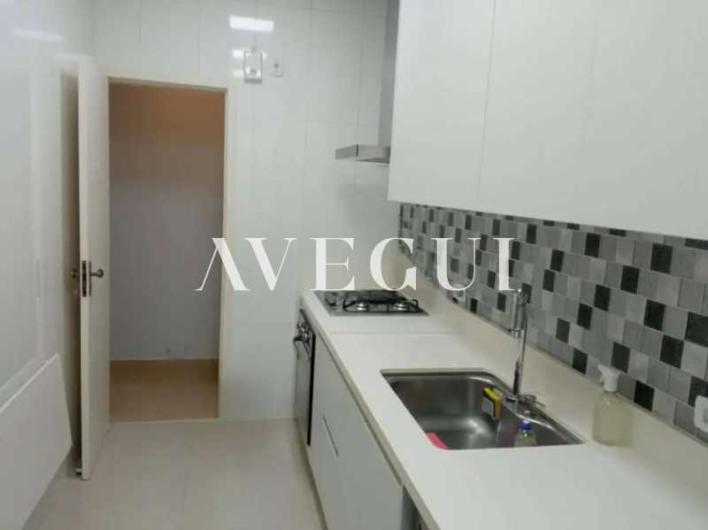 671bf6cb8e8a33a1cb114f42a7934d - 27