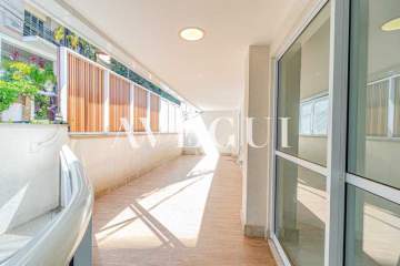 Ótima localização - Apartamento reformado com 3 Quartos e Varanda Ampla - 117 m² - ALAP30415