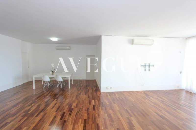 WhatsApp Image 2025-11-05 at 1 - 9