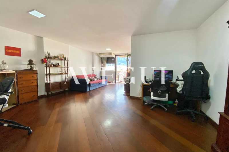 original895160176-82.472748990 - 8