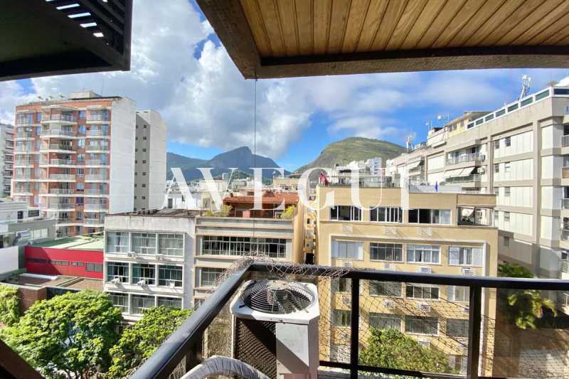 original895160176-228.07028830 - 3