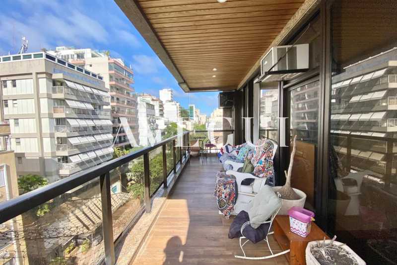 original895160176-263.17661900 - 2