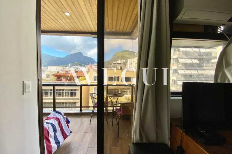 original895160176-422.23212571 - 14