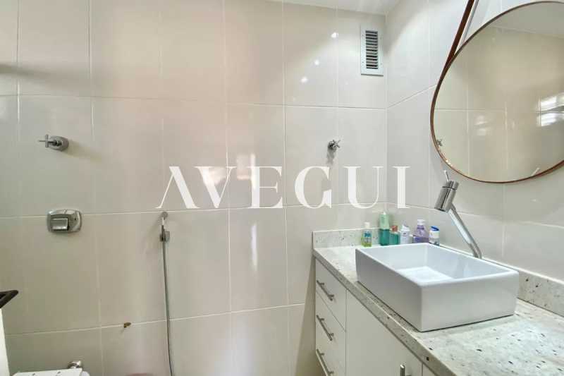 original895160176-774.53456975 - 15