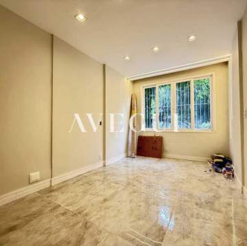 Ótima localização - Kitnet/Conjugado 30m² à venda Rua Voluntários da Pátria, Humaitá, Rio de Janeiro - R$ 460.000 - AIKI10002